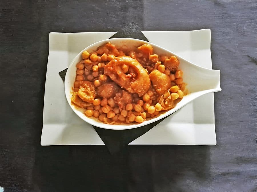 Callos con garbanzos - Restaurante Casa O Gurés
