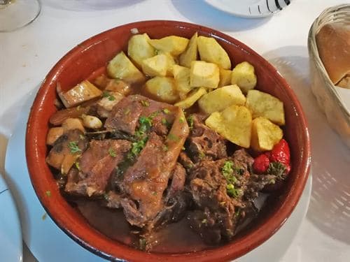 Plato de cocina gallega - Restaurante Casa O Gurés
